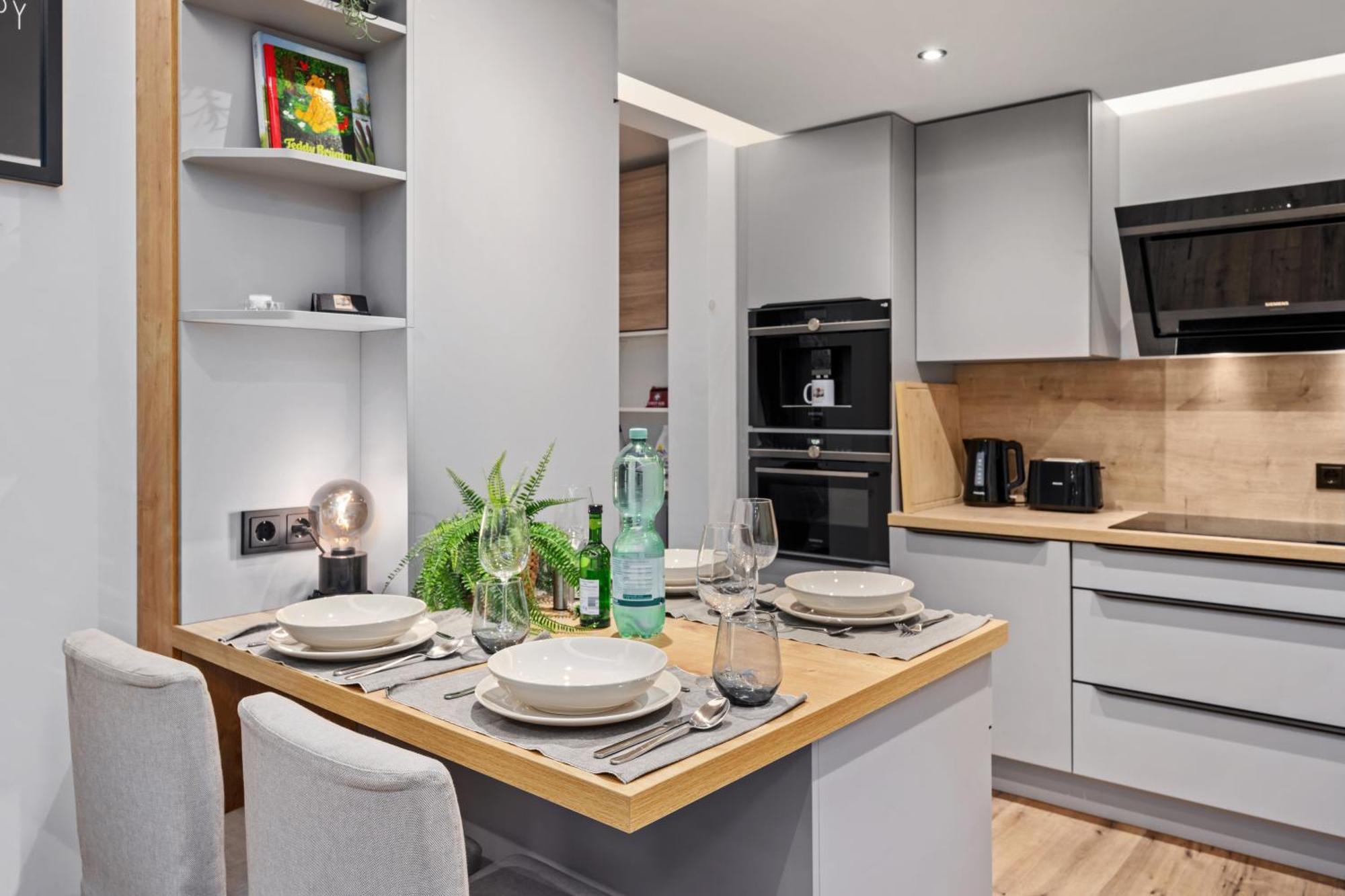Edler Wohnraum Noble Stadtoase Mit Boxspringbett, Kaffeevollautomat, Lift & Parkplatz Κέμνιτς Εξωτερικό φωτογραφία