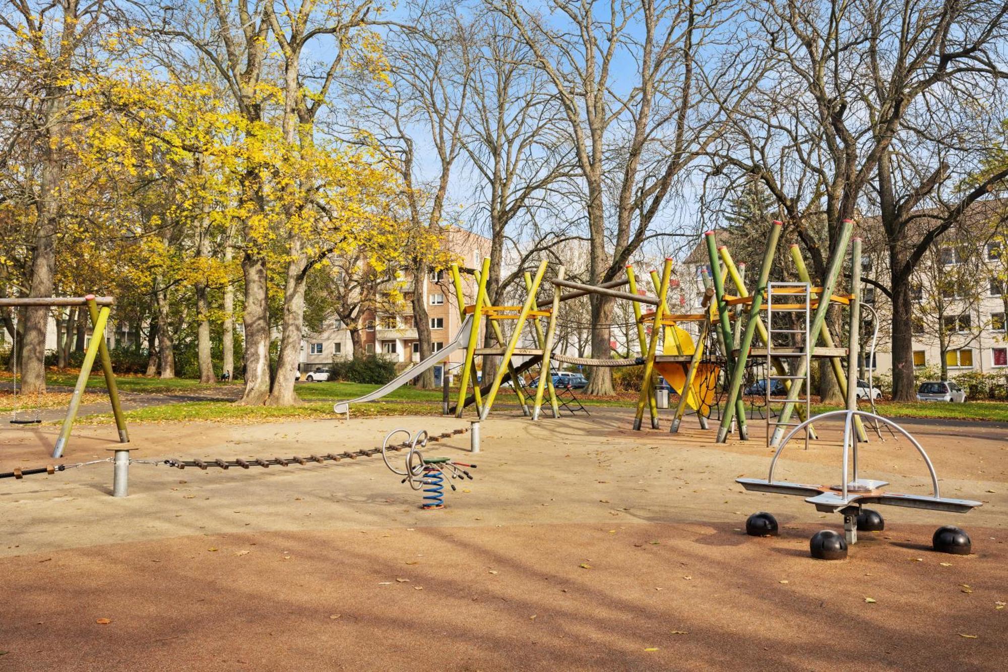 Edler Wohnraum Noble Stadtoase Mit Boxspringbett, Kaffeevollautomat, Lift & Parkplatz Κέμνιτς Εξωτερικό φωτογραφία