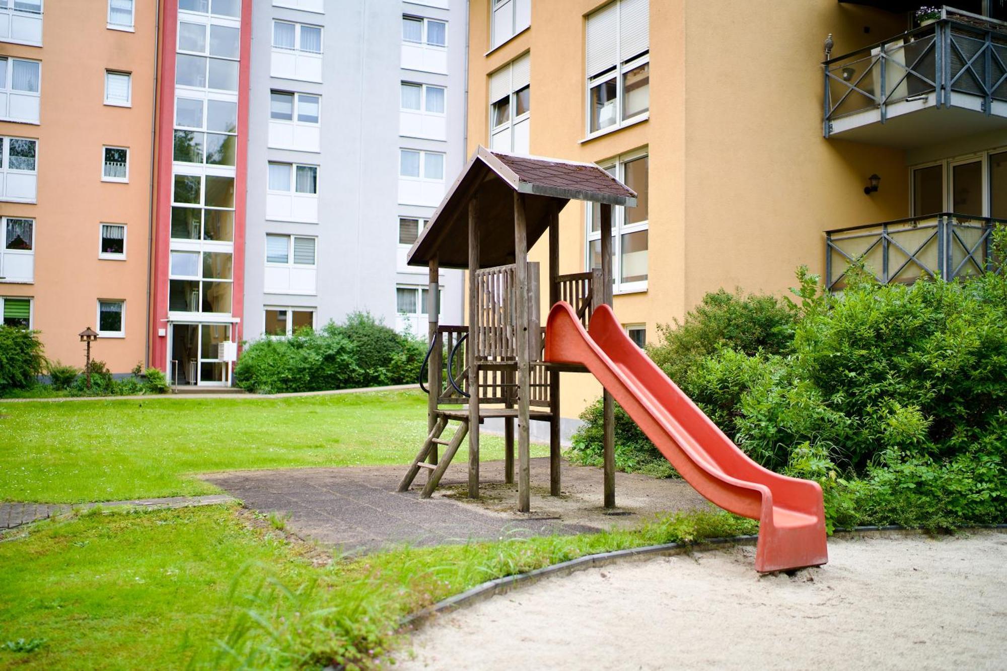 Edler Wohnraum Noble Stadtoase Mit Boxspringbett, Kaffeevollautomat, Lift & Parkplatz Κέμνιτς Εξωτερικό φωτογραφία