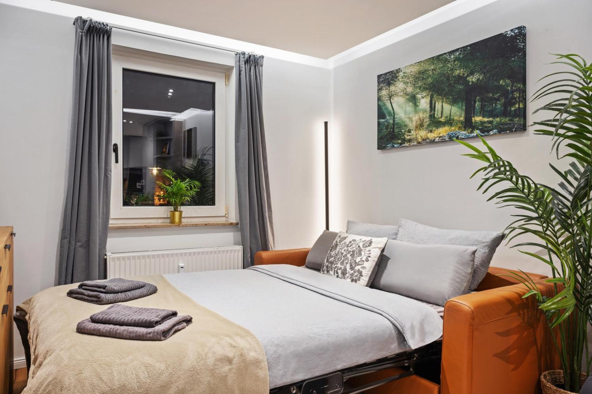 Edler Wohnraum Noble Stadtoase Mit Boxspringbett, Kaffeevollautomat, Lift & Parkplatz Κέμνιτς Εξωτερικό φωτογραφία