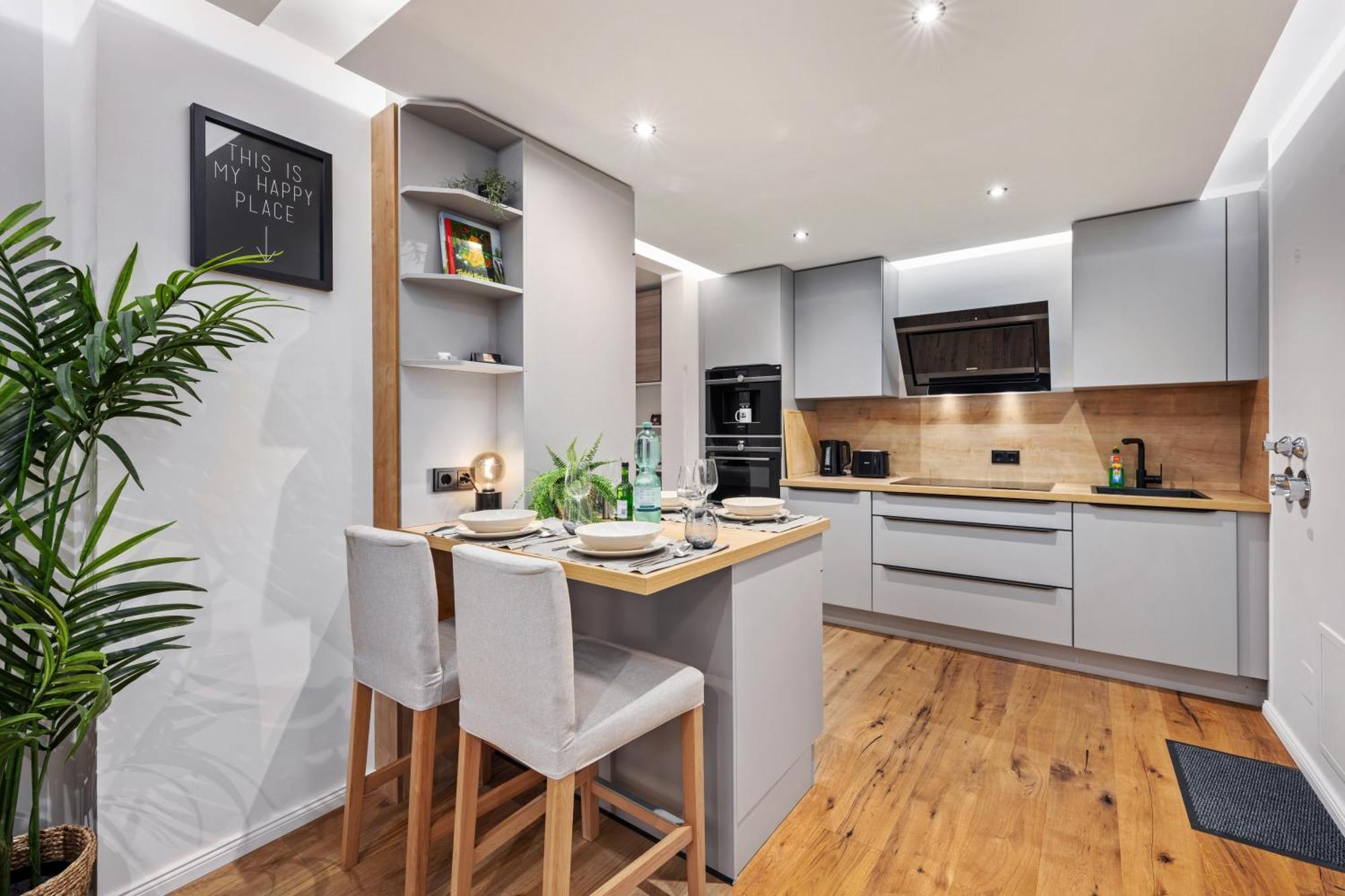 Edler Wohnraum Noble Stadtoase Mit Boxspringbett, Kaffeevollautomat, Lift & Parkplatz Κέμνιτς Εξωτερικό φωτογραφία
