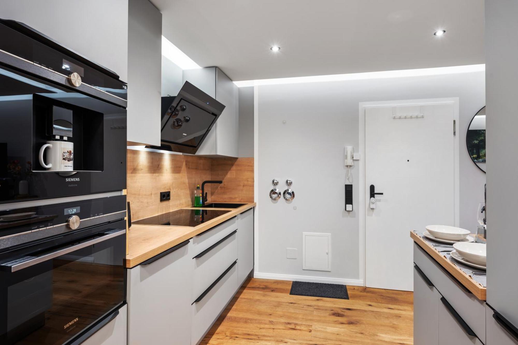 Edler Wohnraum Noble Stadtoase Mit Boxspringbett, Kaffeevollautomat, Lift & Parkplatz Κέμνιτς Εξωτερικό φωτογραφία